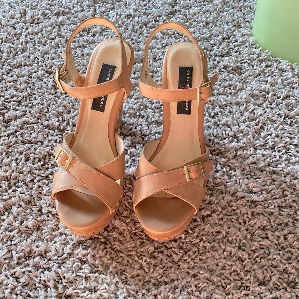 Platform sandal heels